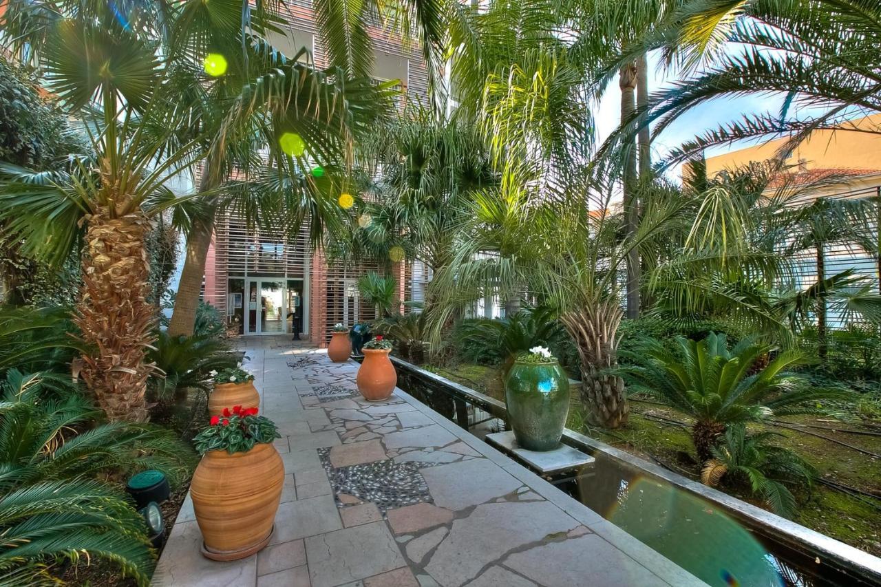 Penthouse Vue Mer Avec Rooftop,Jacuzzi,Et Parking Prive Antibes Luaran gambar