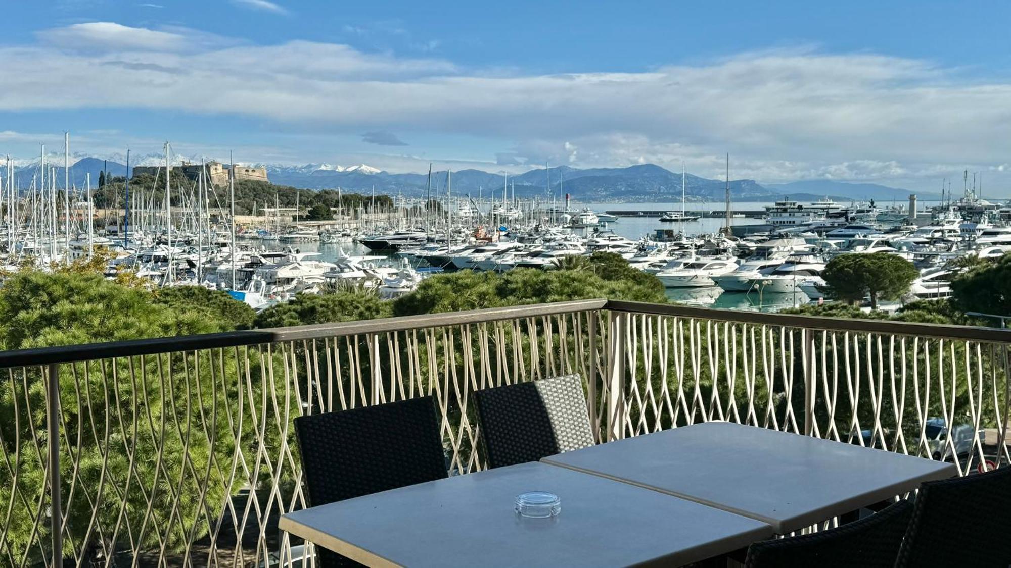Penthouse Vue Mer Avec Rooftop,Jacuzzi,Et Parking Prive Antibes Luaran gambar