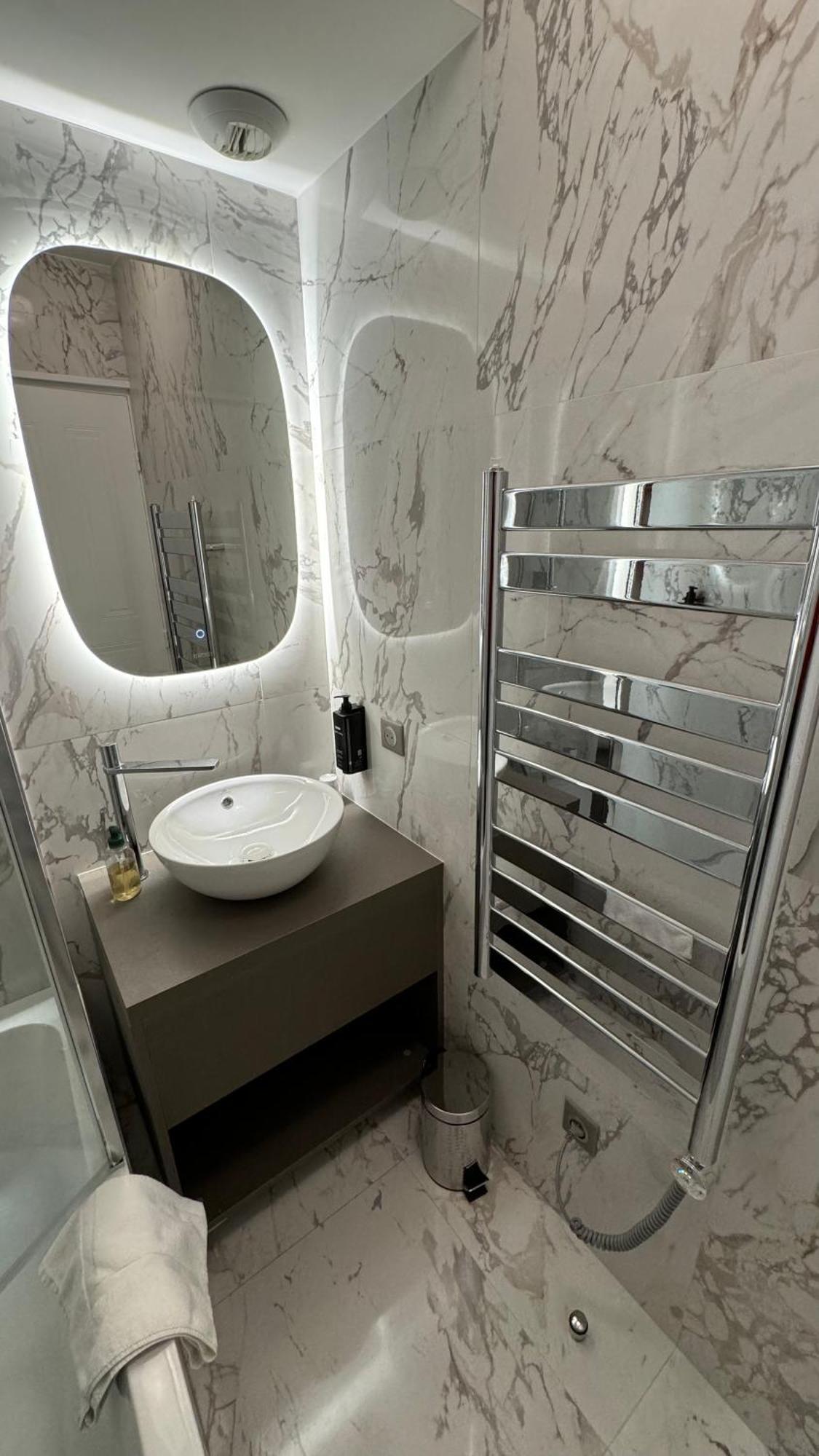 Penthouse Vue Mer Avec Rooftop,Jacuzzi,Et Parking Prive Antibes Luaran gambar
