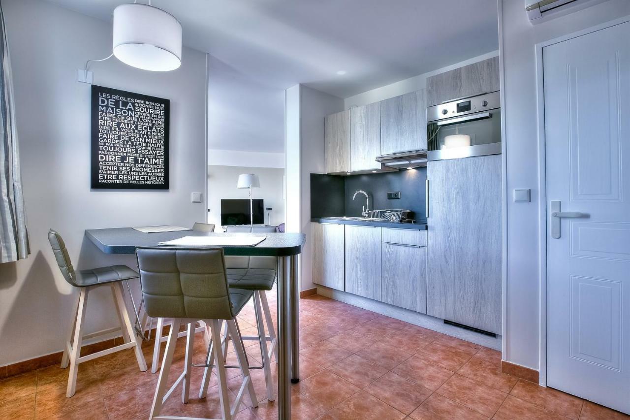 Penthouse Vue Mer Avec Rooftop,Jacuzzi,Et Parking Prive Antibes Luaran gambar